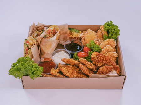 Box chrupiący kurczak